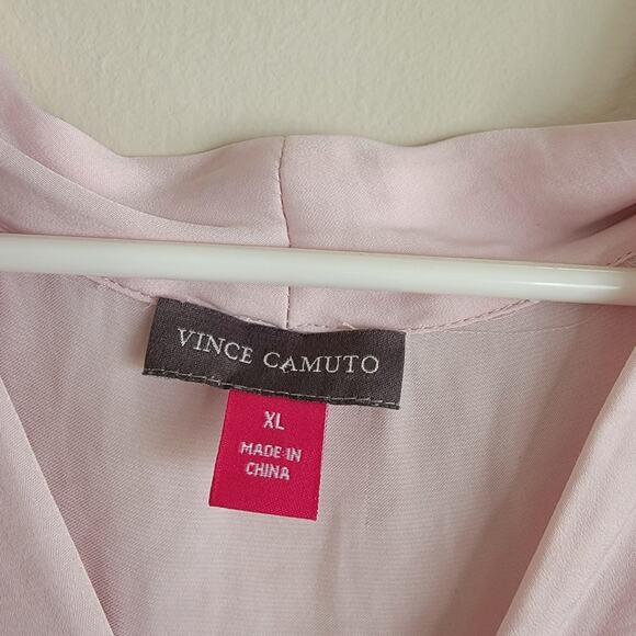 Vince Camuto Light Pink V-Neck Tank Top - Picture 3 of 3